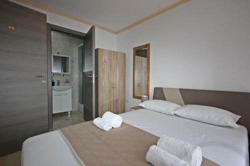 Hostal Rooms Amanda