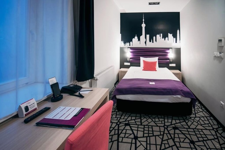 Cosmo City Hotel