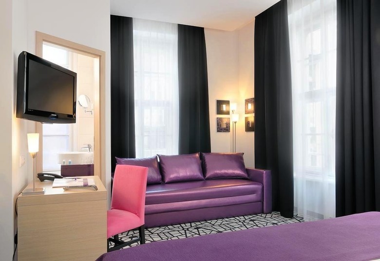 Cosmo City Hotel