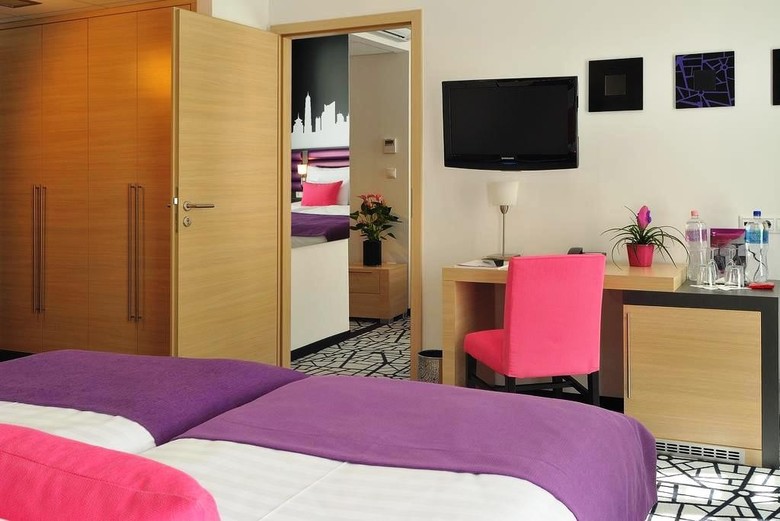Cosmo City Hotel