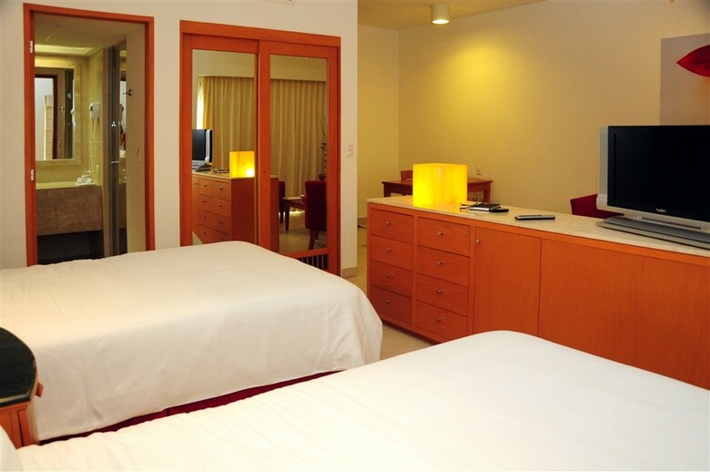 Hotel Ambiance Suites Canc�n