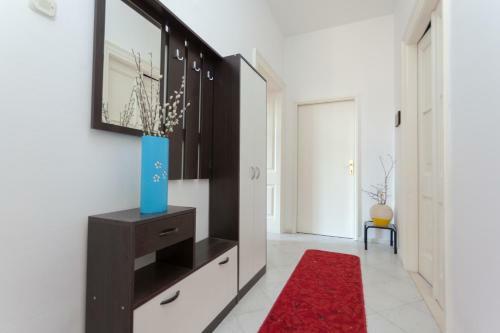 Apartment Red Coral