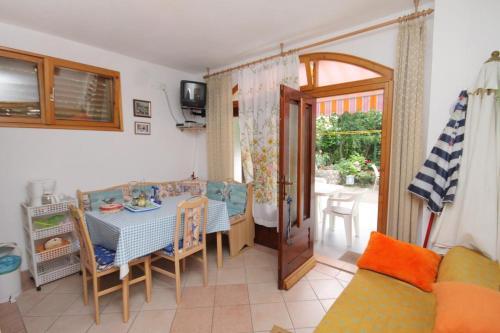 Apartments By The Sea Crikvenica - 5603