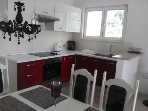 Hostal Apartments Perina