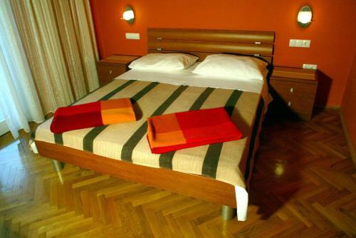 Hostal Apartments Perina