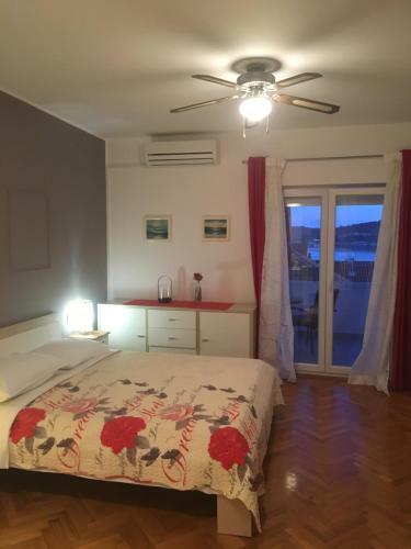 Hostal Apartments Perina