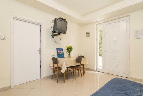 Apartments Nina