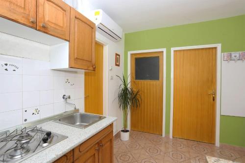 Apartment In Rabac 16939