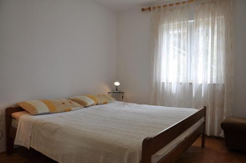 Apartment In Rabac 16939