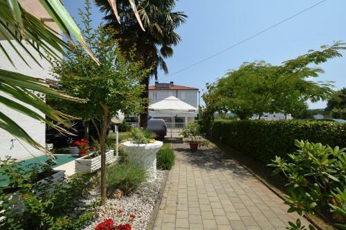 Apartments Zoric