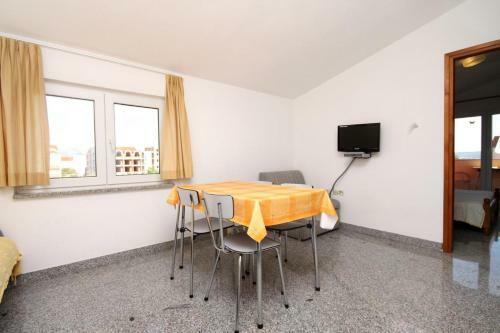 Apartment Kastel Stafilic 9211b
