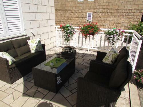 Apartments Miljanic