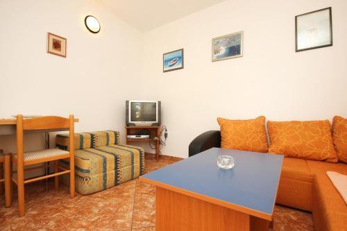 Apartment Orebic 10075b
