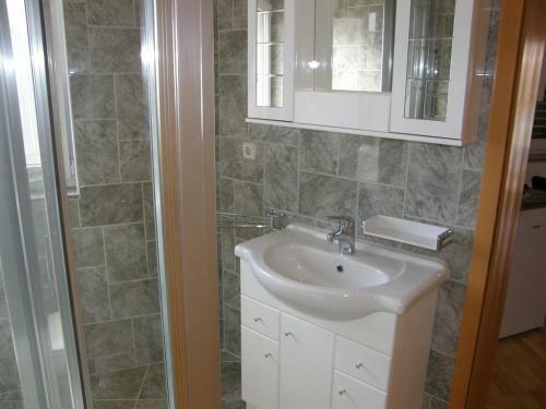 Apartments Pintar Zarok