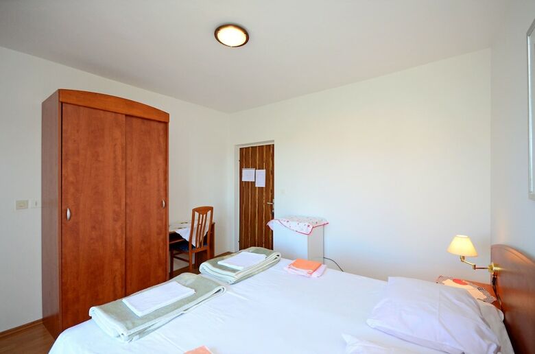 Hostal Rooms Mande