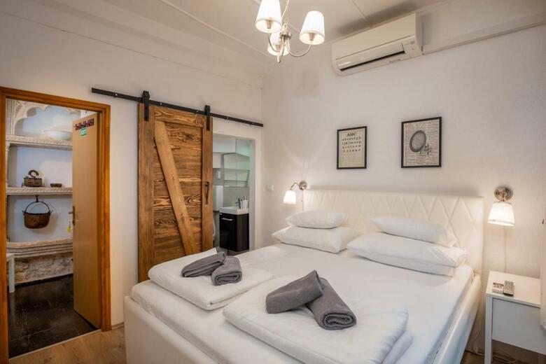 Hostal Private Accomodation Linda
