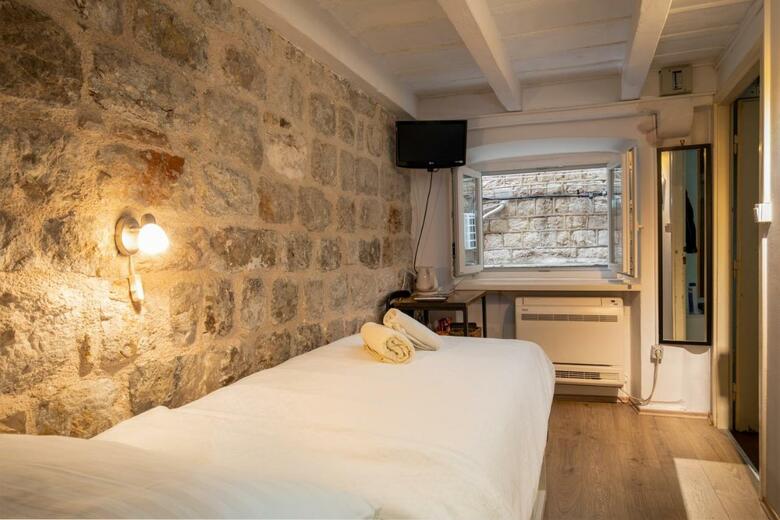 Hostal Private Accomodation Linda
