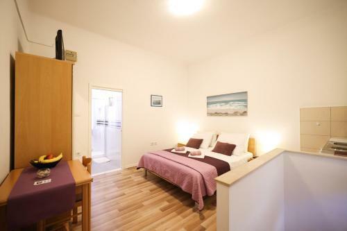 Hostal Apartment And Rooms Cvita
