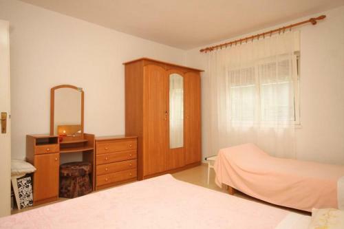 Apartment Ugljan 8479a
