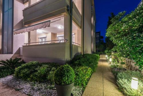 Apartments Villa Maelise