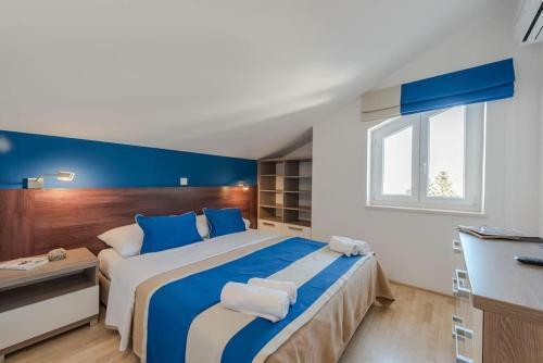 Apartments Villa Maelise