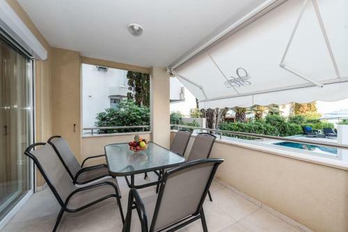 Apartments Villa Maelise