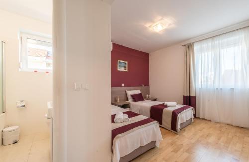 Apartments Villa Maelise