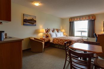 Hotel Service Plus Inns And Suites