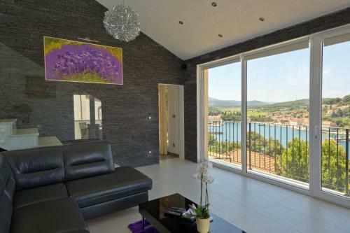 Apartamentos Deluxe Jelsa