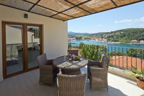 Apartamentos Deluxe Jelsa