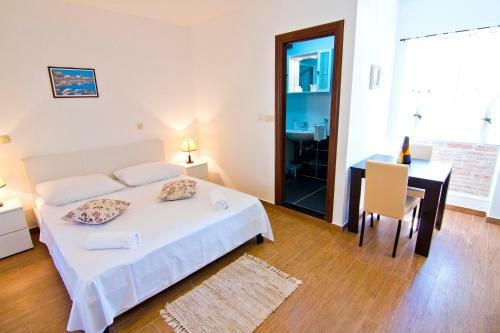Aparthotel Luxury Old Town Suites