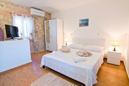 Aparthotel Luxury Old Town Suites