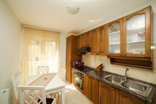 Apartments Manda