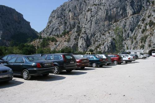 Apartments With Wifi Omis - 4642