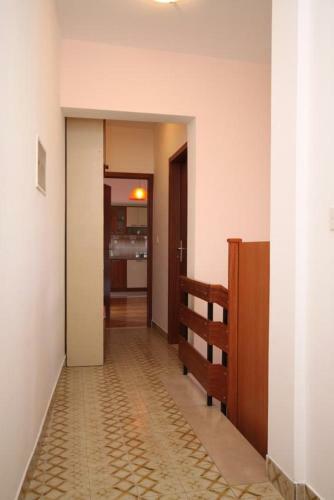 Apartments With A Parking Space Slatine (ciovo) - 8658