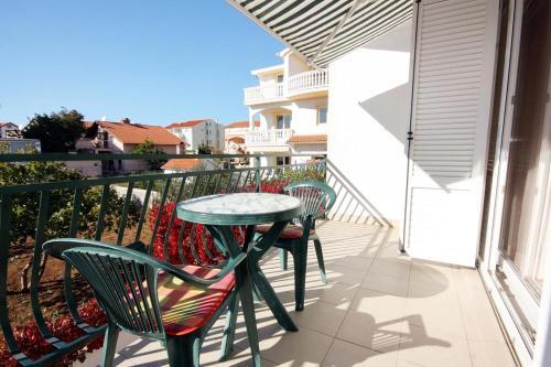 Apartments With A Parking Space Vodice - 4236