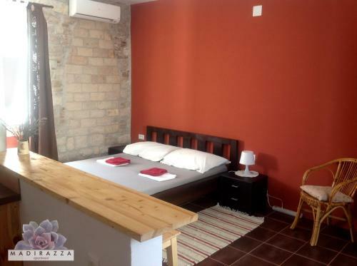 Apartments Madirazza