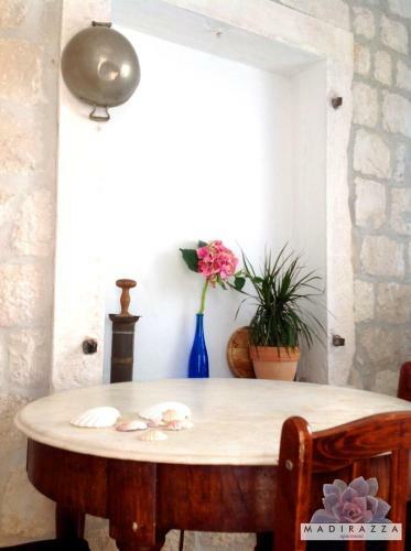 Apartments Madirazza
