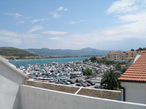 Apartments Madirazza
