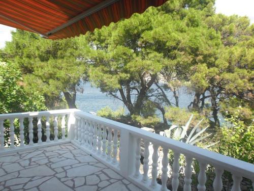 Apartments By The Sea Rogoznica - 11425