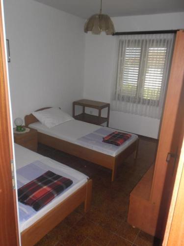 Apartments By The Sea Rogoznica - 11425