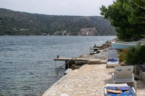 Apartments By The Sea Rogoznica - 11425