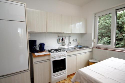 Apartment Selce 2379b