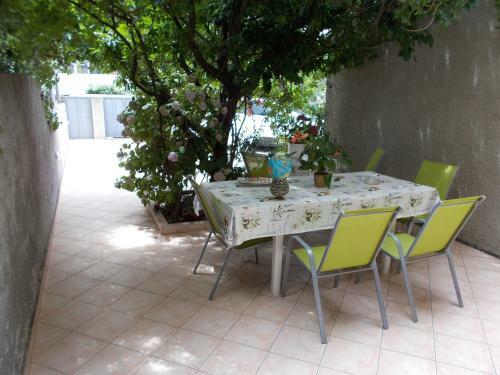 Hostal Guesthouse Ava