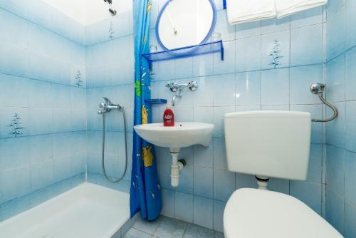 Hostal Guesthouse Ava
