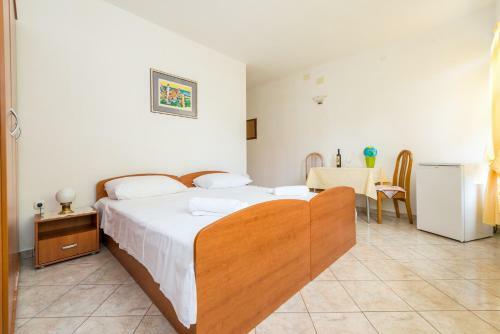 Hostal Guesthouse Ava