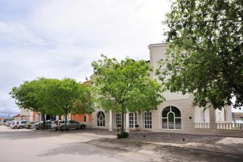 Apartment Seget Donji 10023a