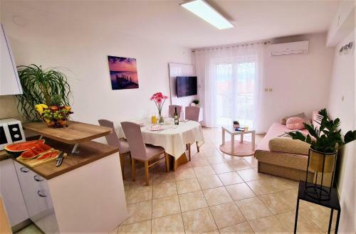 Apartment Karamarko