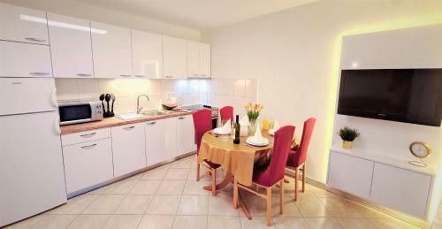 Apartment Karamarko