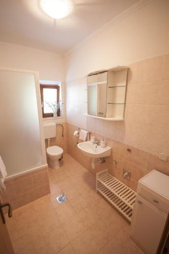 Hostal ?upa Dubrova?ka Guest House